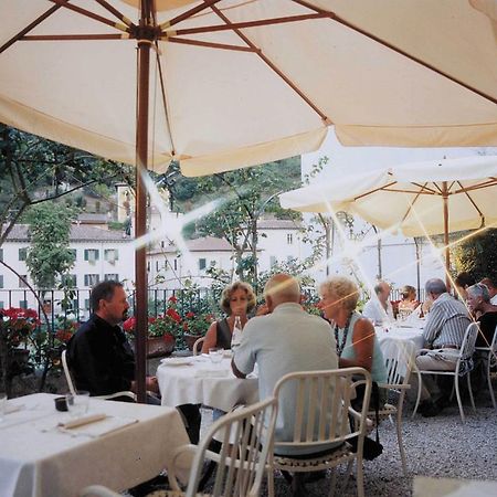 Hotel Ristorante Corona Lucques Extérieur photo